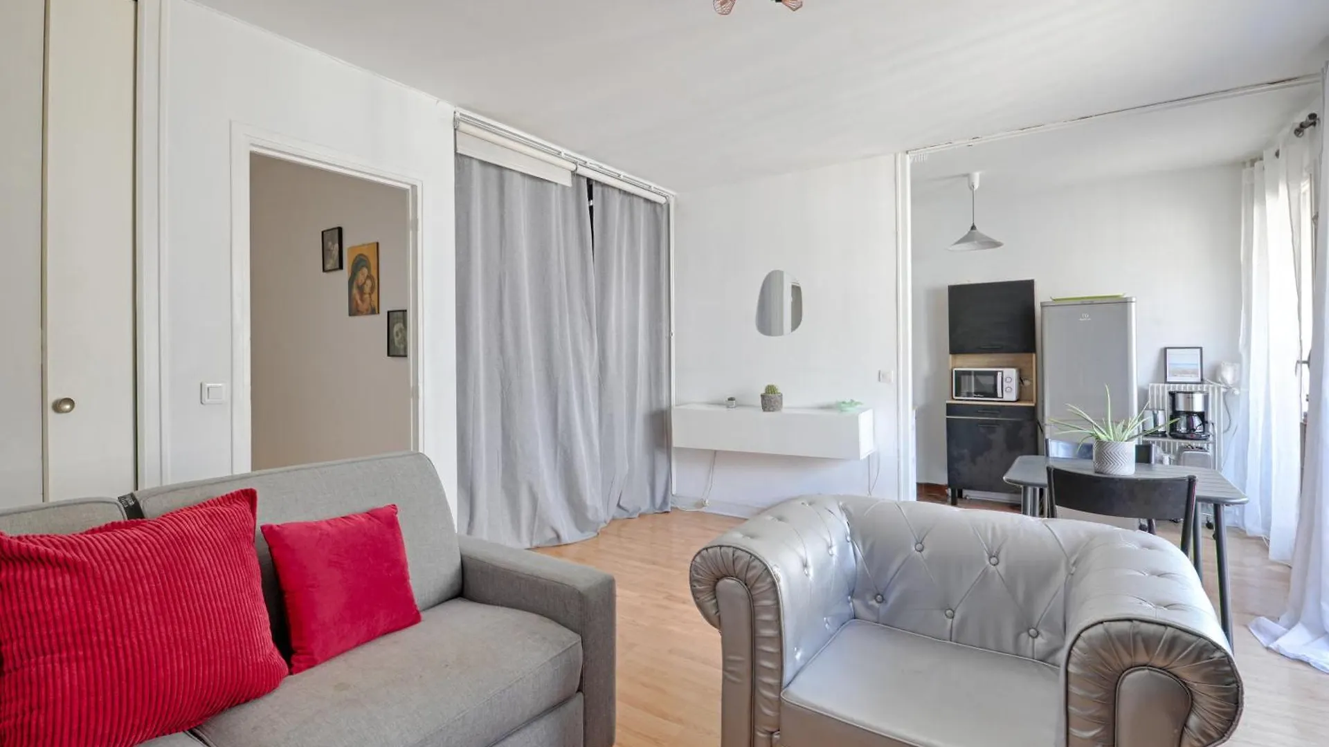 Apartment La Folie Mericourt - A 5 Min De Place Republique Paris