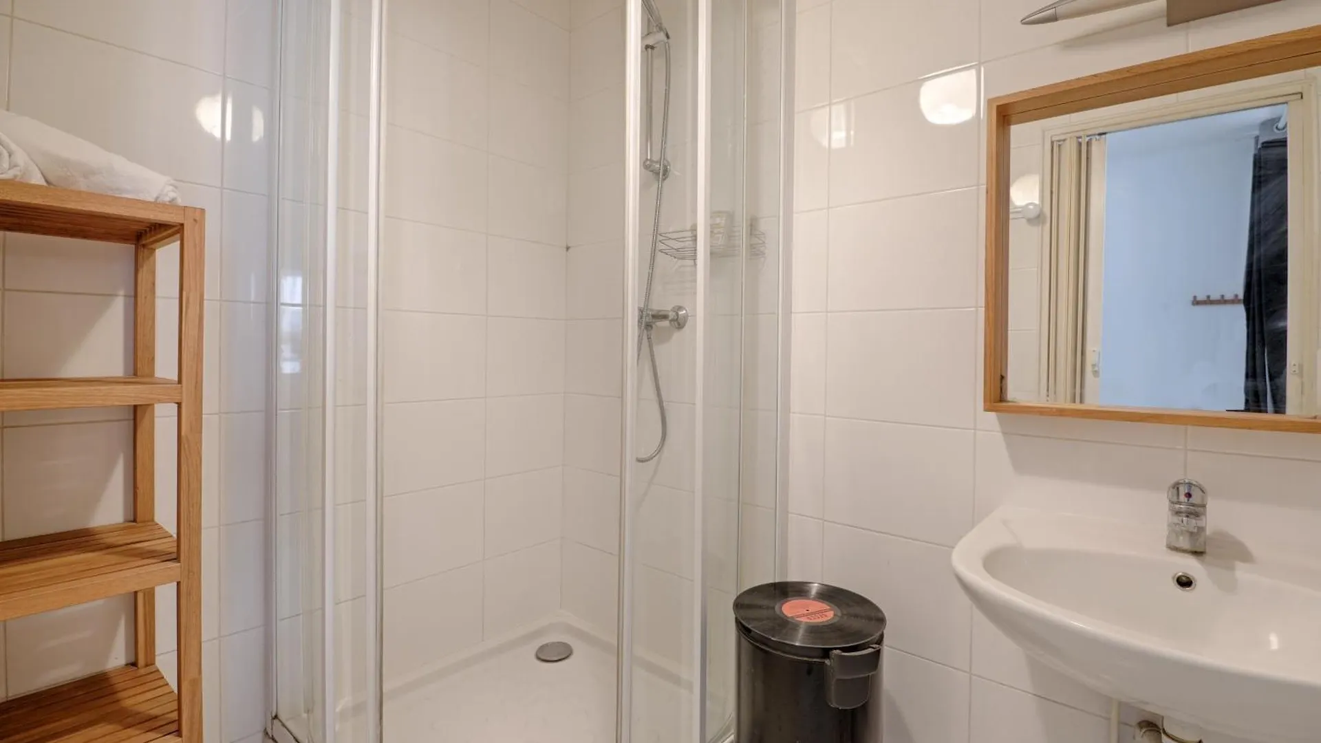 Apartment La Folie Mericourt - A 5 Min De Place Republique Paris